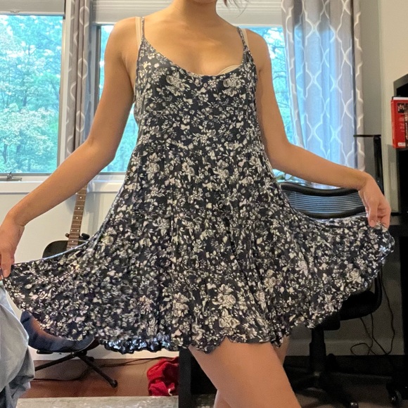Brandy Melville Dresses Rare Brandy Melville Gray White Floral Jada